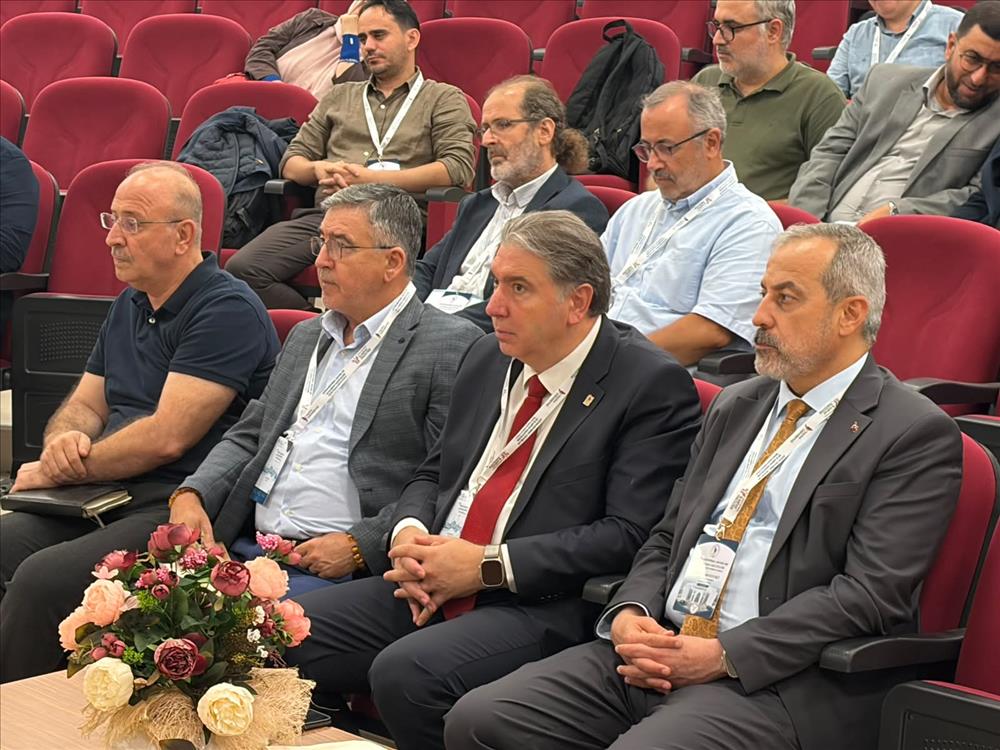Yalova Üniversitesi İlahiyat Fakültesinde "Eğitim Reformu Arayışları ve İlahiyat Fakülteleri: Öğretim Programı Geliştirme Çalıştayı" Düzenlendi