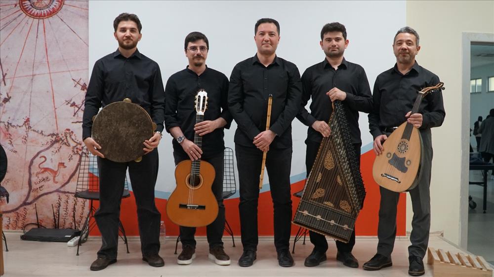 Fakültemiz Öğretim Elemanları Topluluğu'ndan Türk Sanat Musikisi Konseri 